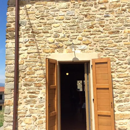 Intero Casale Tipico Toscano Villa